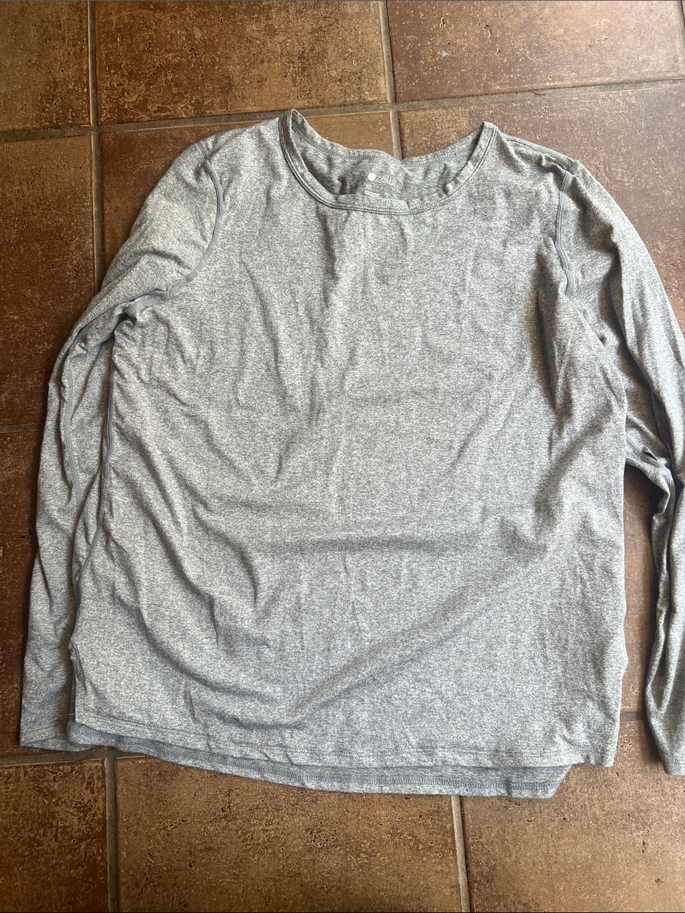 Zella Men's Long-Sleeve Crew Tee in Heather Gray